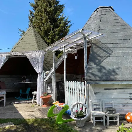 U Konika Guest house *